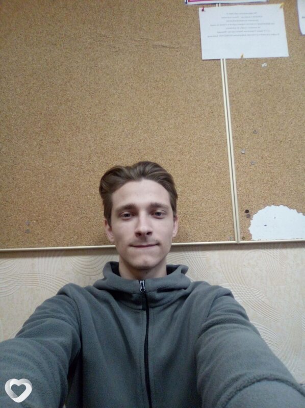 Максим, 22, Москве — анкета №2162422