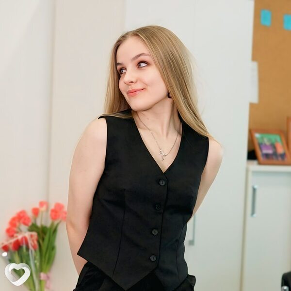 Анна, 21, Москве — анкета №2135118