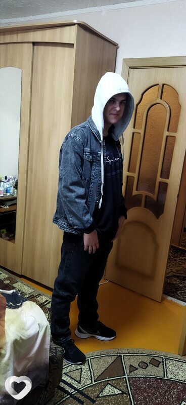 Дмитрий, 21, Кемерове — анкета №2135171