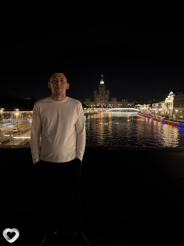Владимир, 29, Ялте — анкета №2135470
