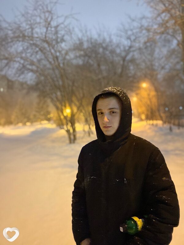 Иван, 21, Томске — анкета №2135360