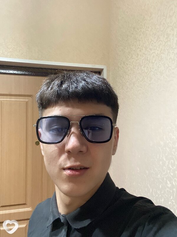 Вадим, 21, Москве — анкета №2163594