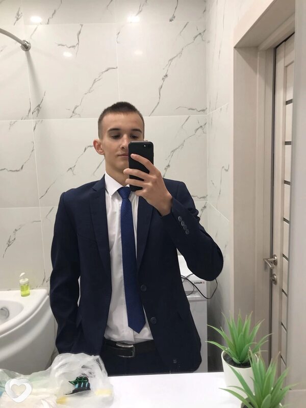 Евгений, 23, Саратове — анкета №2137165