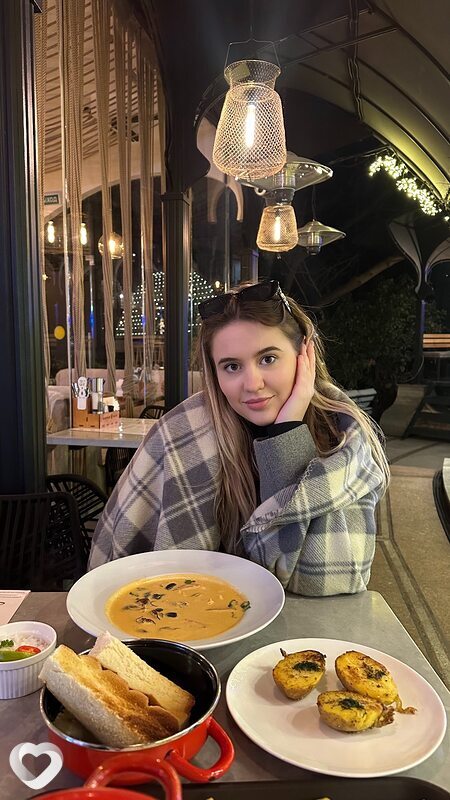 Яна, 22, Ялте — анкета №2163802