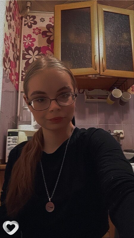 Юлия, 20, Ханты-Мансийске — анкета №2137235