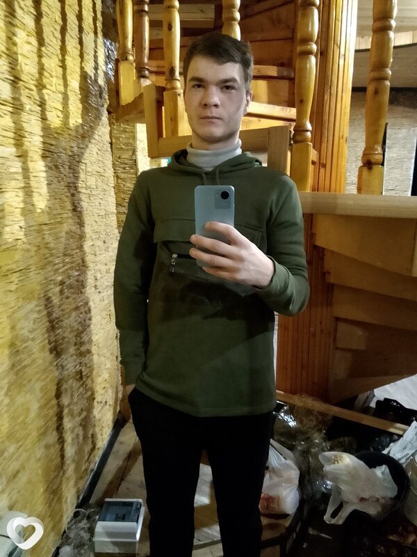 Кирилл, 21, Казани — анкета №2137805