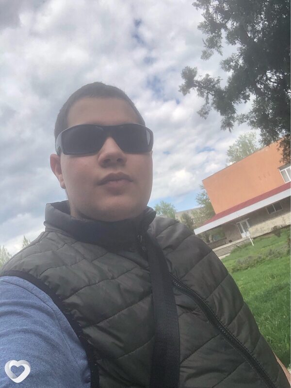 Адам, 19, Ужгороде — анкета №2137664