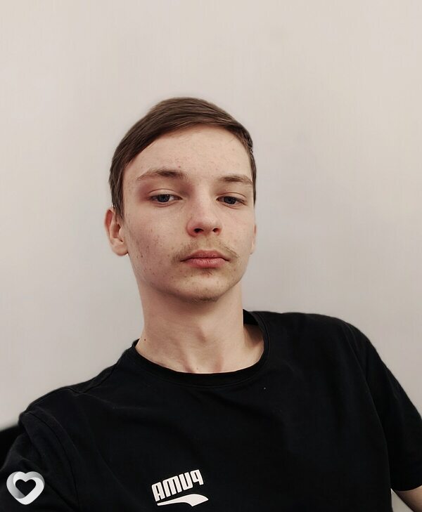 Денис, 19, Москве — анкета №2137739