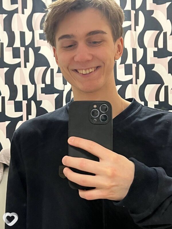 Виталик, 23, Москве — анкета №2138241