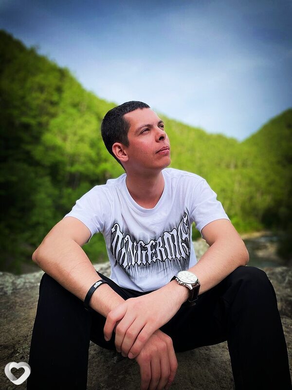 Анатолий, 27, Южно-Сахалинске — анкета №2164148