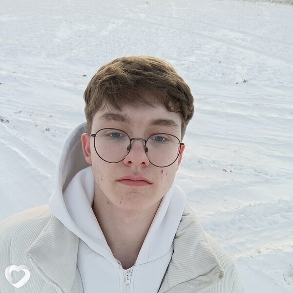 Влад, 21, Москве — анкета №2138308