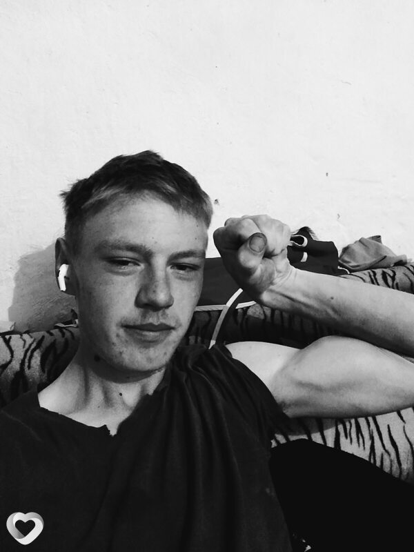 Виталий, 21, Алматы — анкета №2138265