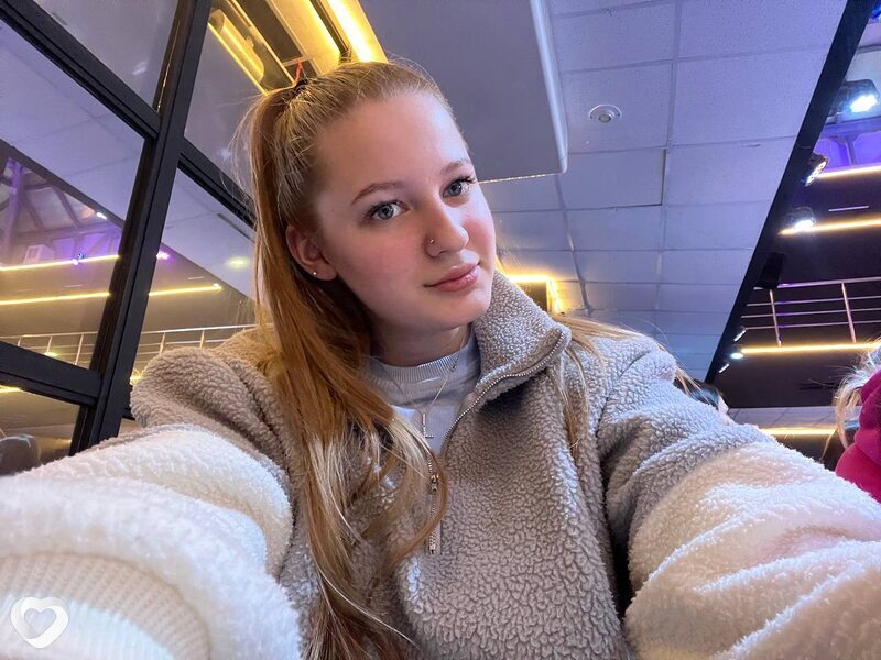 Милка, 21, Томске — анкета №2138276