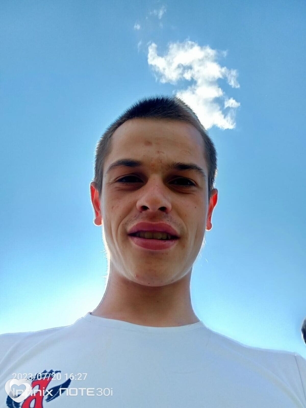 Максим, 24, Омске — анкета №2138492