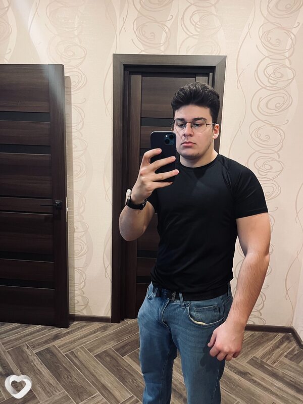 Тёмка, 20, Ростове-на-Дону — анкета №2164331