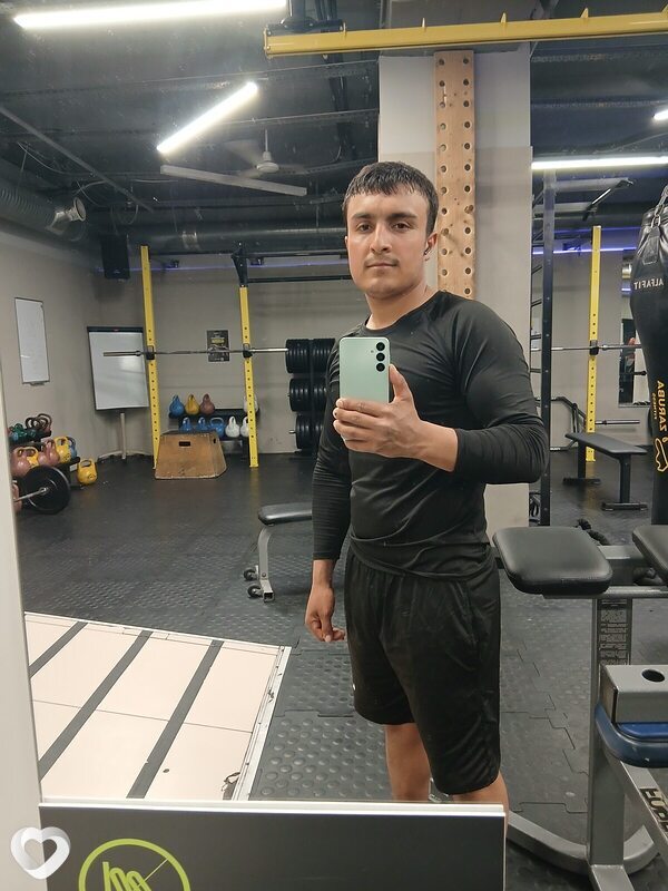 Бекзод, 25, Москве — анкета №2139146