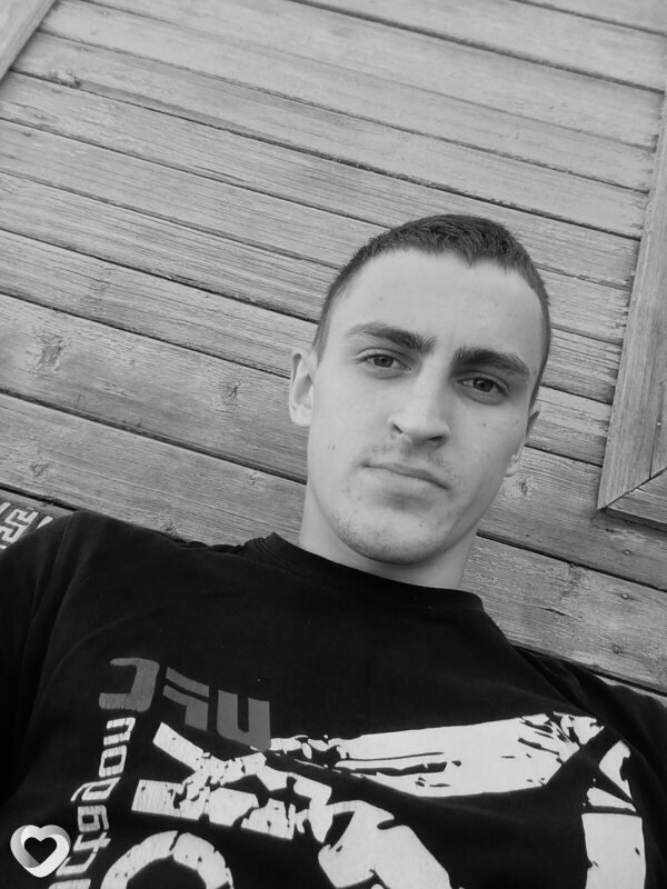 Александр, 23, Фролове — анкета №2164663