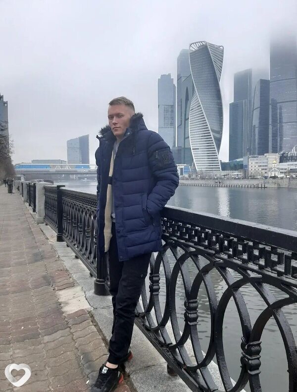 Макс, 21, Санкт-Петербурге — анкета №2140131
