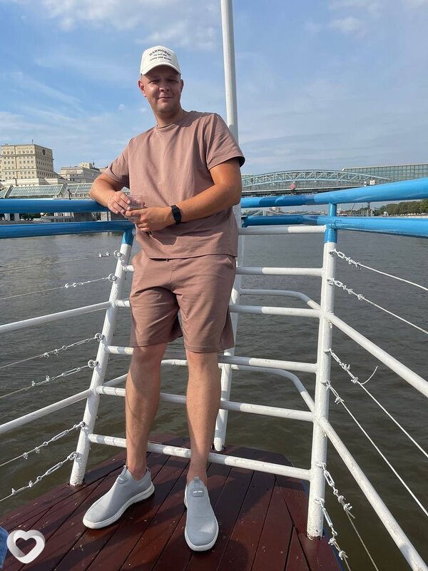 Артур, 26, Москве — анкета №2140598