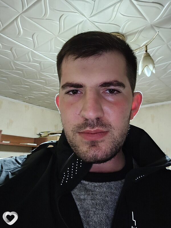 Артём, 25, Геленджике — анкета №2140610
