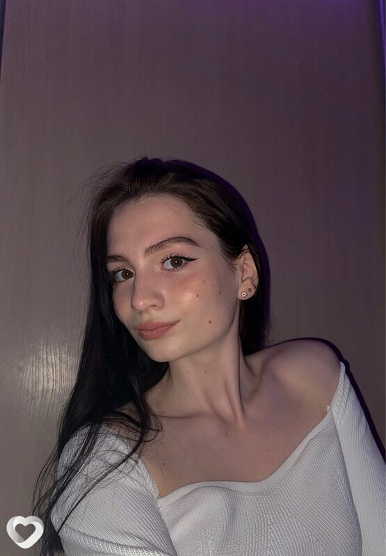 Алена, 23, Москве — анкета №2140665