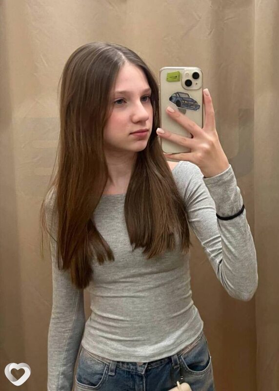 Саша, 20, Москве — анкета №2141117