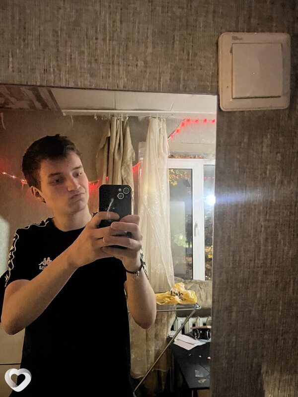 Данил, 21, Калининграде — анкета №2165529