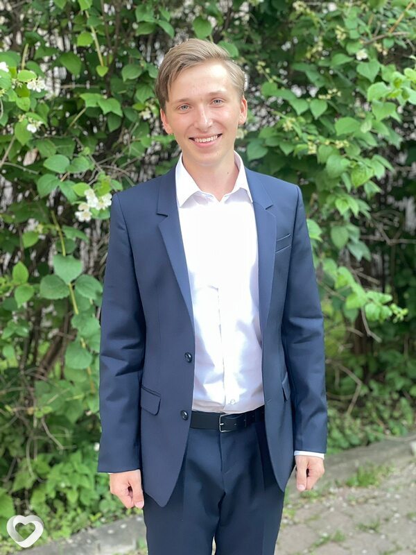 Максим, 19, Москве — анкета №2165453