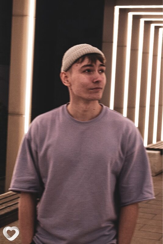 Артур, 20, Новороссийске — анкета №2165900