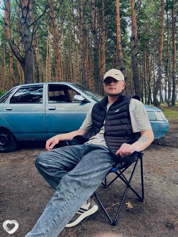 Илья, 23, Якутске — анкета №2142244