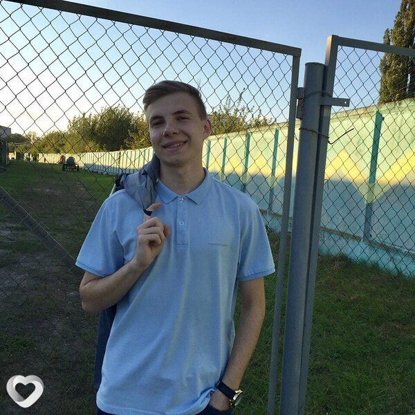 Олег, 25, Москве — анкета №2142645