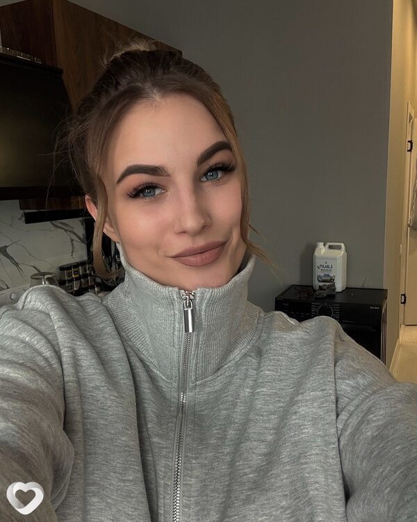 Лилия, 24, Барнауле — анкета №2143465