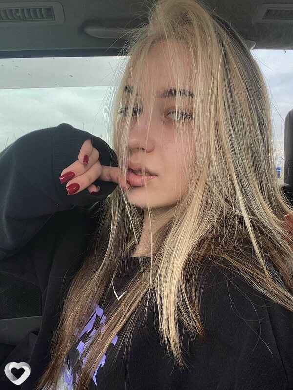 Юля, 19, Москве — анкета №2167297