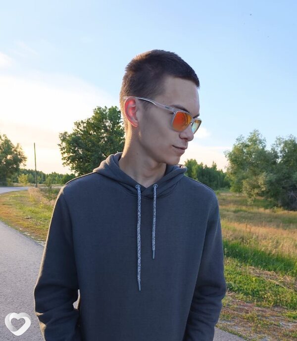 Арсений, 19, Саратове — анкета №2144029