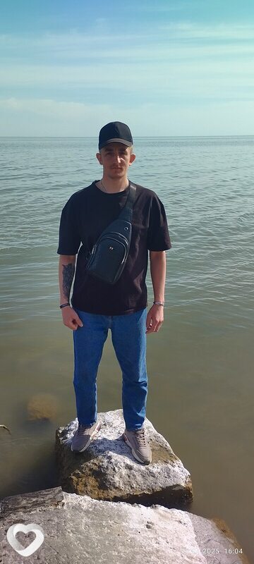 Василий, 26, Таганроге — анкета №2143981