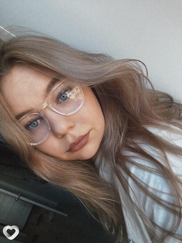 Лена, 21, Твери — анкета №2144421