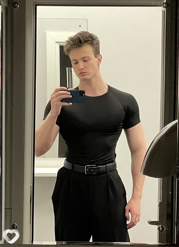Дмитрий, 21, Москве — анкета №2167168