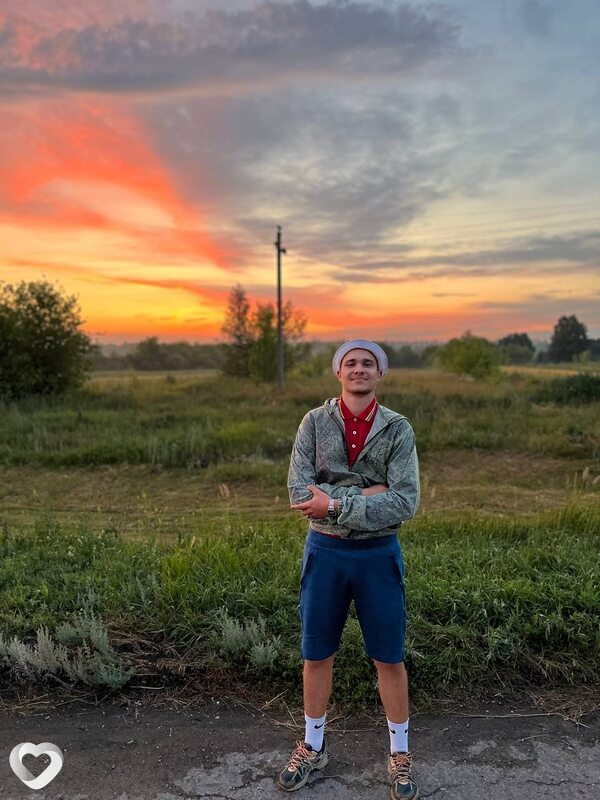 Артём, 21, Москве — анкета №2144724
