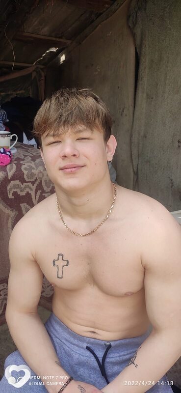 Владик, 20, Кишинёв — анкета №2167793
