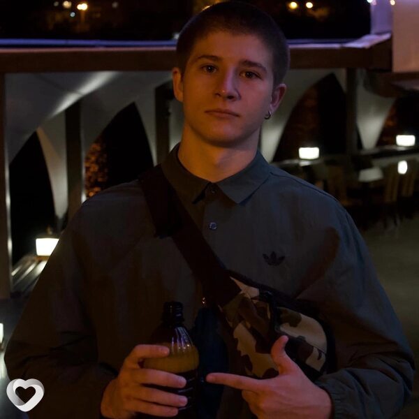 Артем, 22, Новороссийске — анкета №2146111
