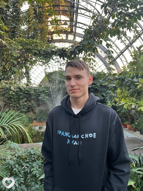 Максим, 23, Санкт-Петербурге — анкета №2167977
