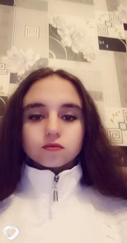 Вика, 22, Енакиеве — анкета №2145550