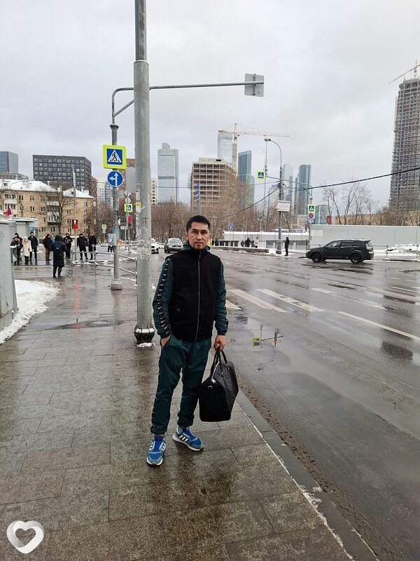 Омадбек, 30, Набережных Челнах — анкета №2145915