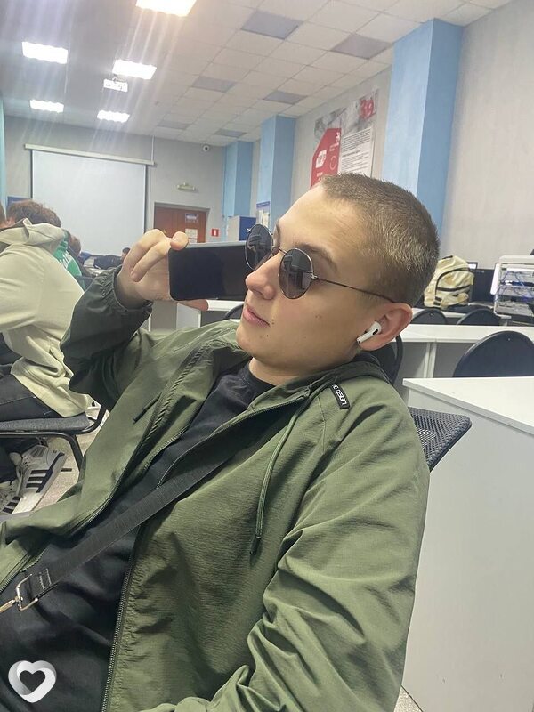 Олег, 19, Ростове-на-Дону — анкета №2146424