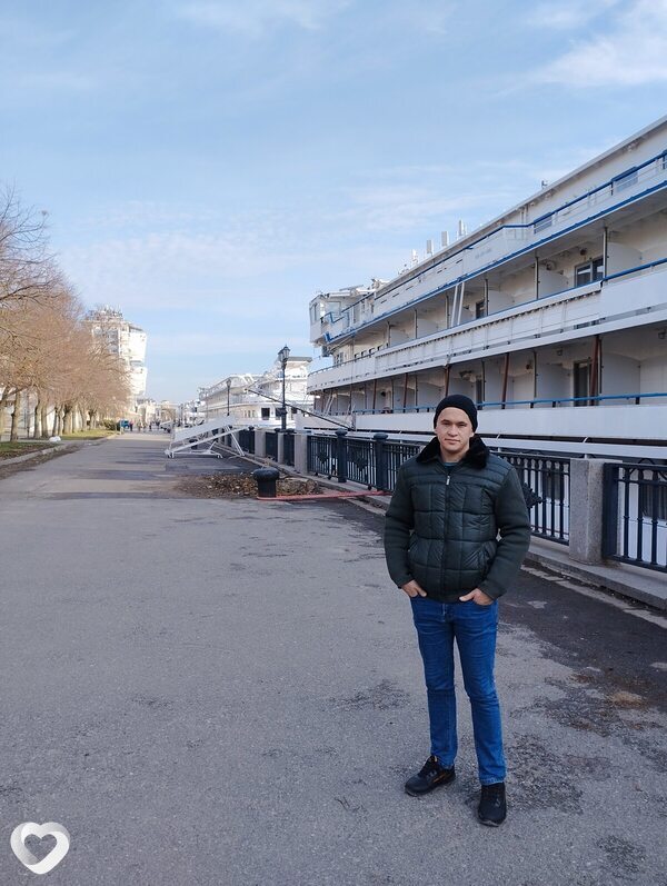 Дмитрий, 24, Азове — анкета №2146183