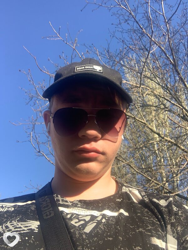 Вадим, 23, Донецк (Ростовская Обл.) — анкета №2146901