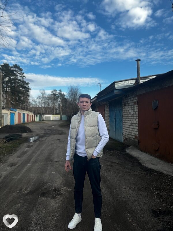 Артем, 27, Новозыбкове — анкета №2168837