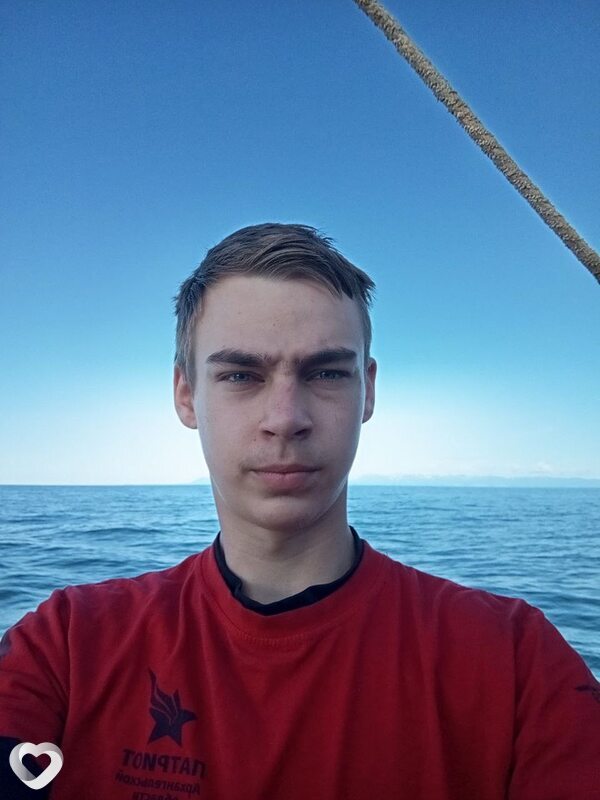 Дмитрий, 19, Архангельске — анкета №2147118