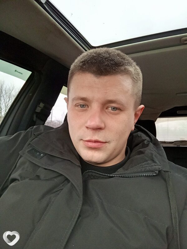 Антон, 35, Торезе — анкета №2168984