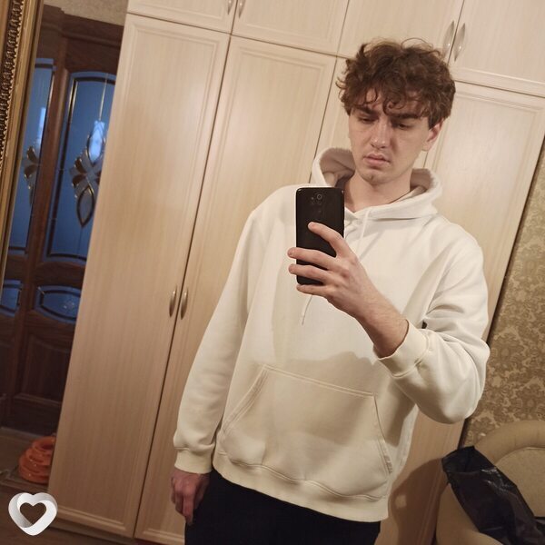 Иван, 22, Москве — анкета №2169015